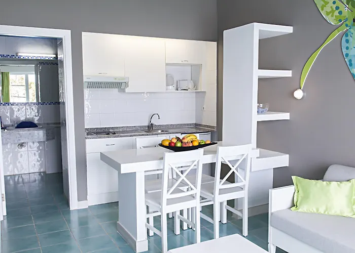 Livvo Morromar Aparthotel 3*