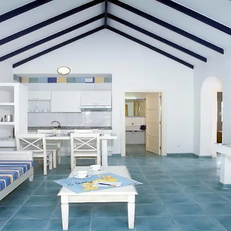 Aparthotel Livvo Morromar 3*